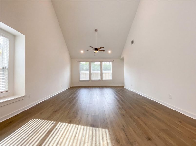 Spacious, unfurnished interior of a new home in Grand Central Park, Conroe (Image 10). Spacious, unfurnished interior of a new home in Grand Central Park, Conroe (Image 10).