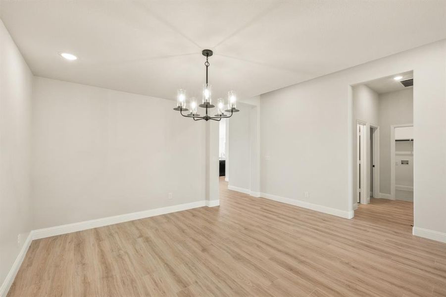 Spacious, unfurnished interior of a new home in Stone River Glen 60s, Royse City (Image 29). Spacious, unfurnished interior of a new home in Stone River Glen 60s, Royse City (Image 29).