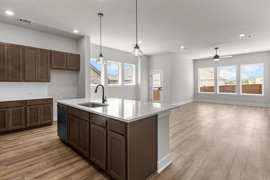 Kitchen Island - Dining - Family Room