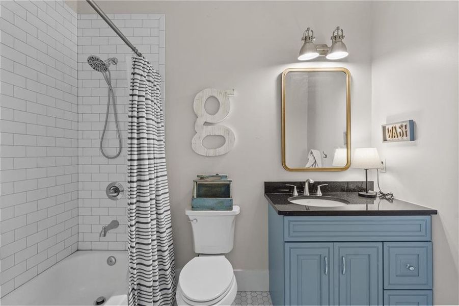 Furnished interior view inside a new home in , Monroe (Image 29).