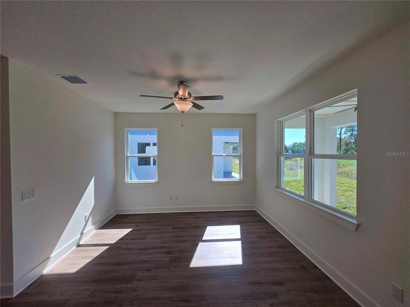 Spacious, unfurnished interior of a new home in Arbor Meadows, Spring Hill (Image 11).