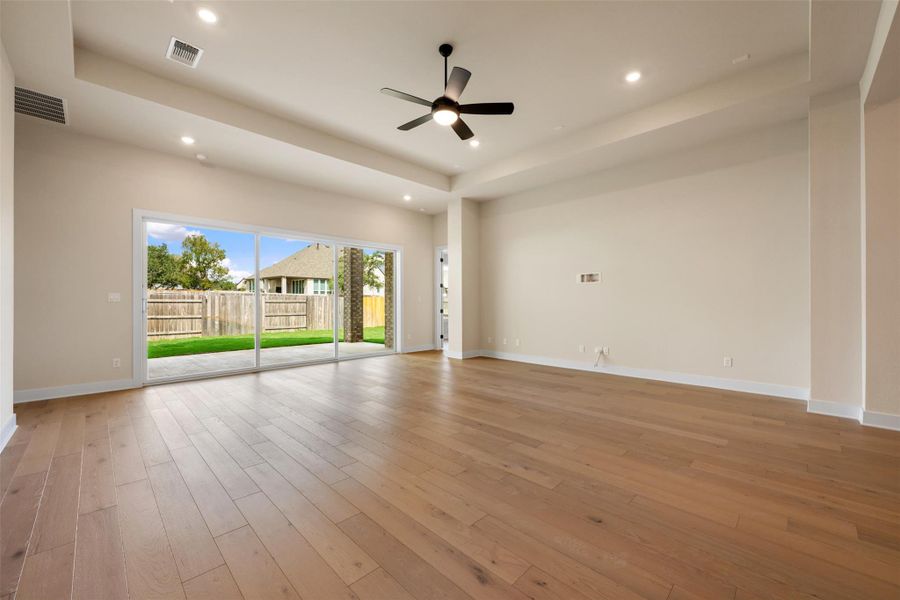 Spacious, unfurnished interior of a new home in La Cima, San Marcos (Image 11).