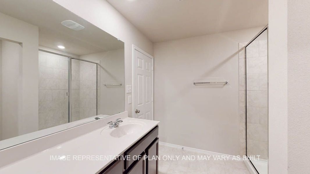 Representative furnished interior of a home built from the Ashburn by D.R. Horton in Reynolds Crossing, Killeen (Image 16).