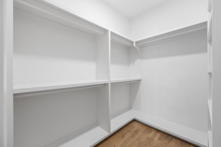 Spacious, unfurnished interior of a new home in , Buckhead (Image 35).