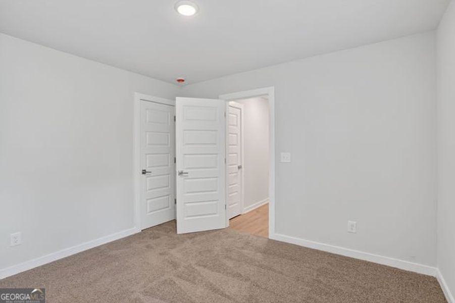 Spacious, unfurnished interior of a new home in Killian Manor at The Adares, Adairsville (Image 33).