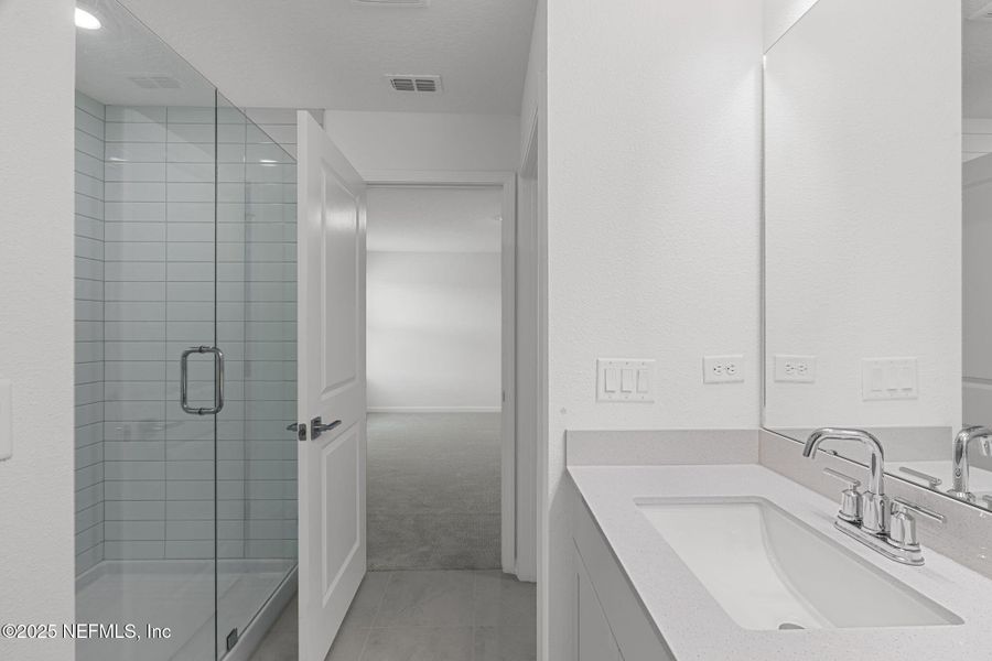 Image 41 of a home in Beacon Lake.