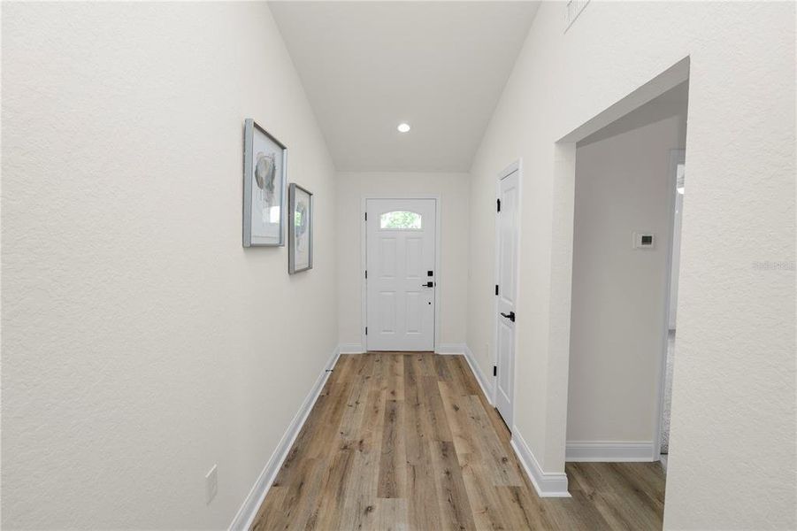 Spacious, unfurnished interior of a new home in , Eagle Lake (Image 21).