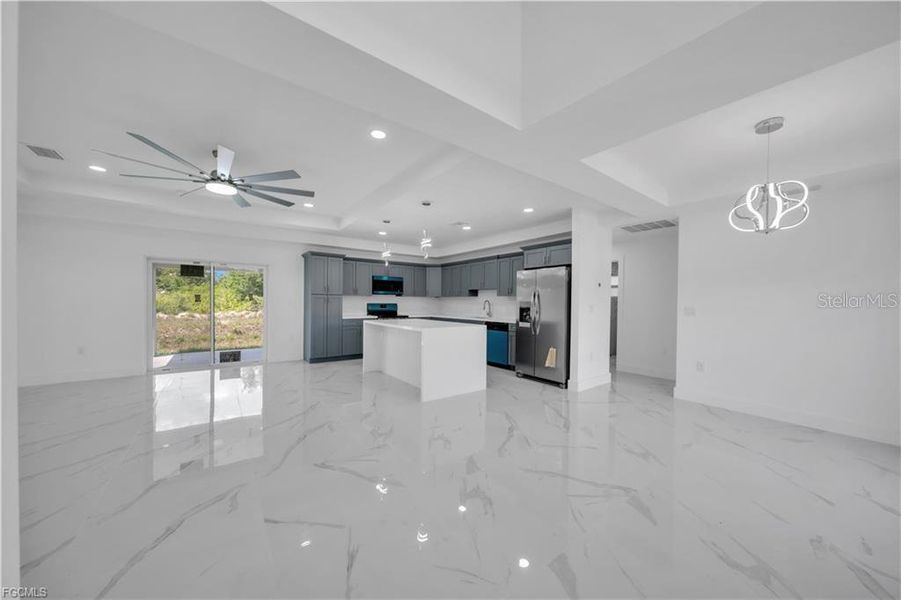 Spacious, unfurnished interior of a new home in , Lehigh Acres (Image 16).