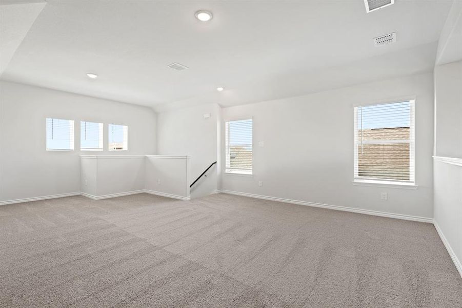 Spacious, unfurnished interior of a new home in Burgess Meadows, Cleburne (Image 8). Spacious, unfurnished interior of a new home in Burgess Meadows, Cleburne (Image 8).
