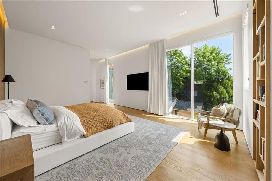 Furnished interior view inside a new home in , Brookhaven (Image 54).