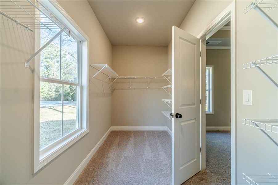 Spacious, unfurnished interior of a new home in , Monroe (Image 41).