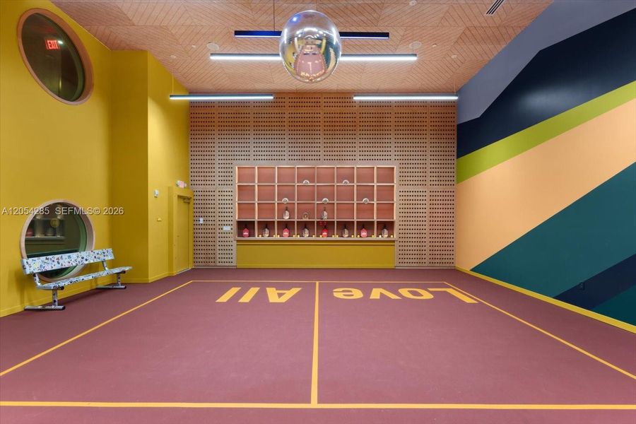 Community amenities in , Miami (Image 33). Community amenities in , Miami (Image 33).