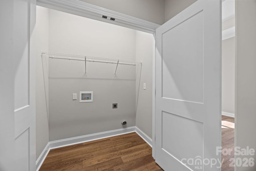Spacious, unfurnished interior of a new home in , Salisbury (Image 36).