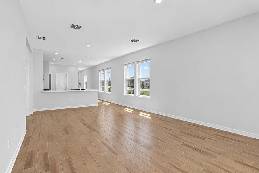 Spacious, unfurnished interior of a new home in Lochside, Mount Dora (Image 32). Spacious, unfurnished interior of a new home in Lochside, Mount Dora (Image 32).