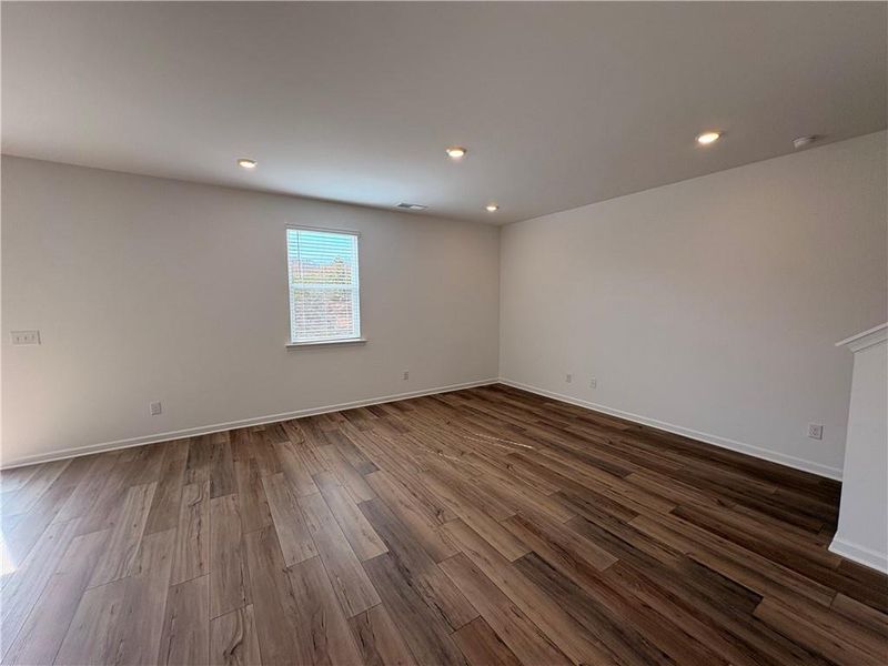 Spacious, unfurnished interior of a new home in Apalachee Hills, Bethlehem (Image 6).