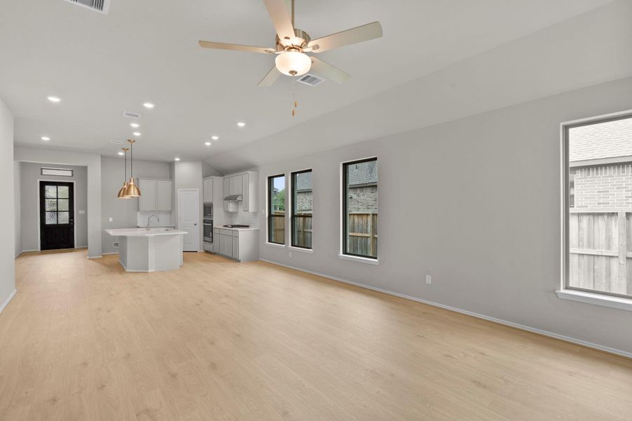 Spacious, unfurnished interior of a new home in Dunham Pointe, Cypress (Image 18).