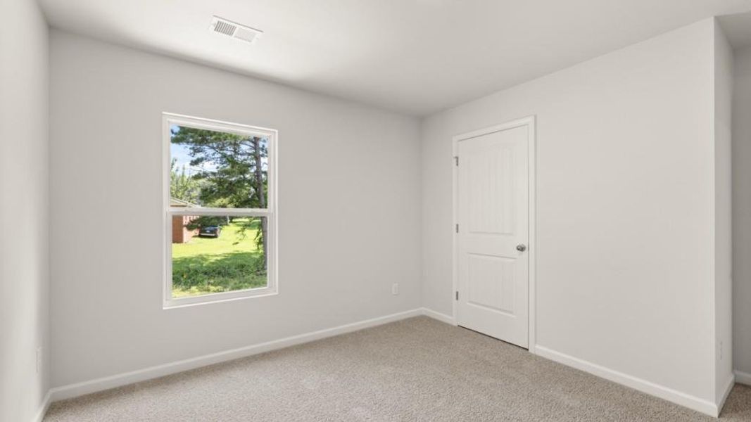 Spacious, unfurnished interior of a new home in Fairhaven, Lithia Springs (Image 25).