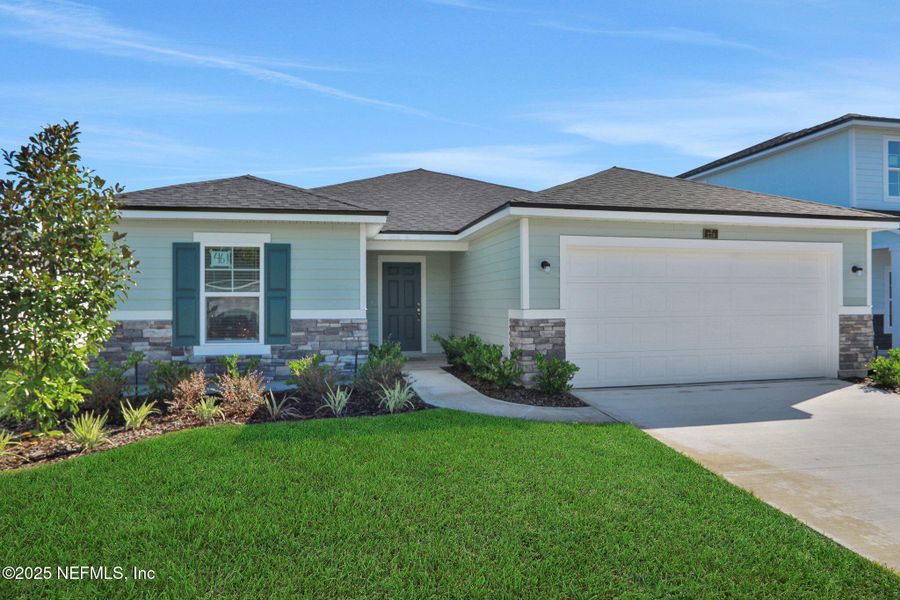 Exterior details and patio area of a home in Cordova Palms, St. Augustine (Image 19).