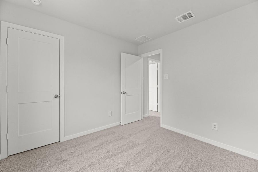 Spacious, unfurnished interior of a new home in Crockett Meadows, Cut and Shoot (Image 21).