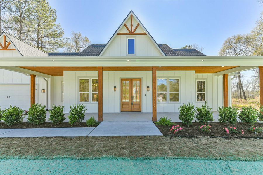 Exterior details and patio area of a home in , Dayton (Image 28).