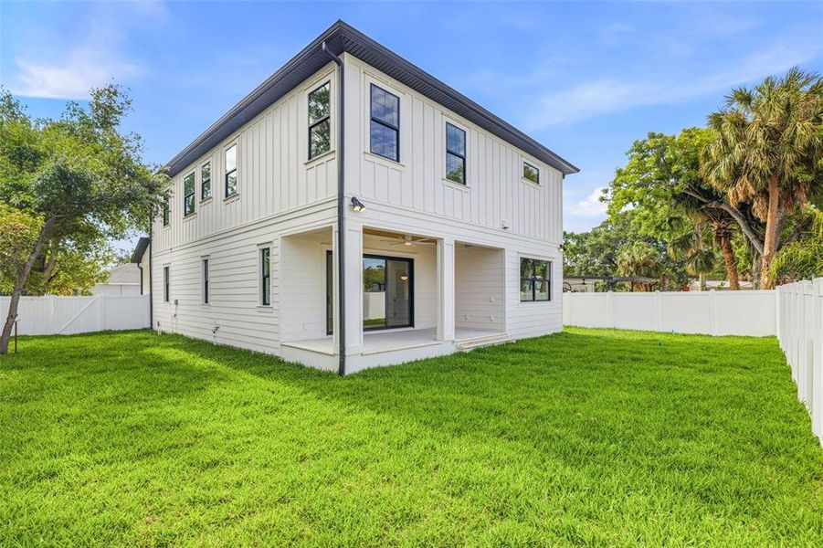 Exterior details and patio area of a home in , Tampa (Image 22).