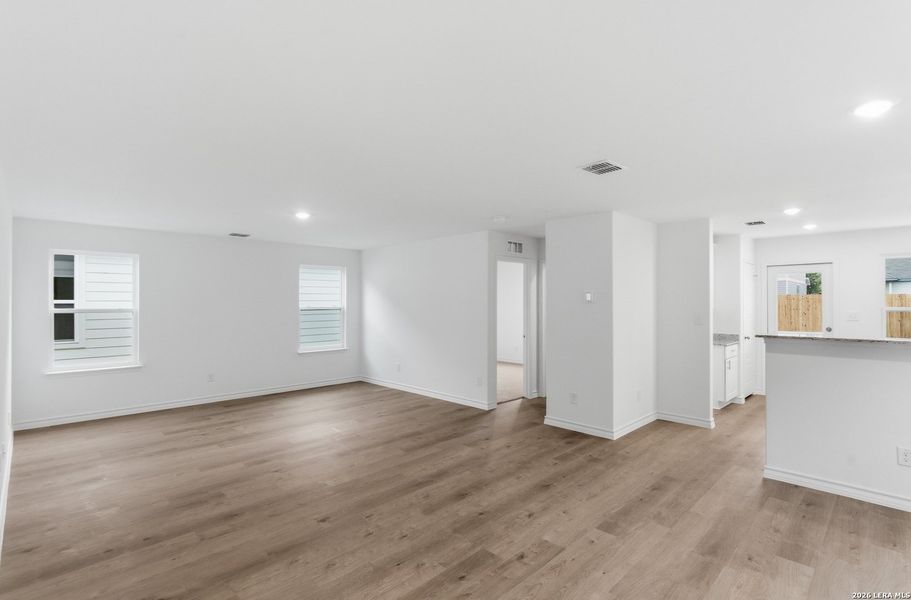 Spacious, unfurnished interior of a new home in Dove Song, Marion (Image 26).