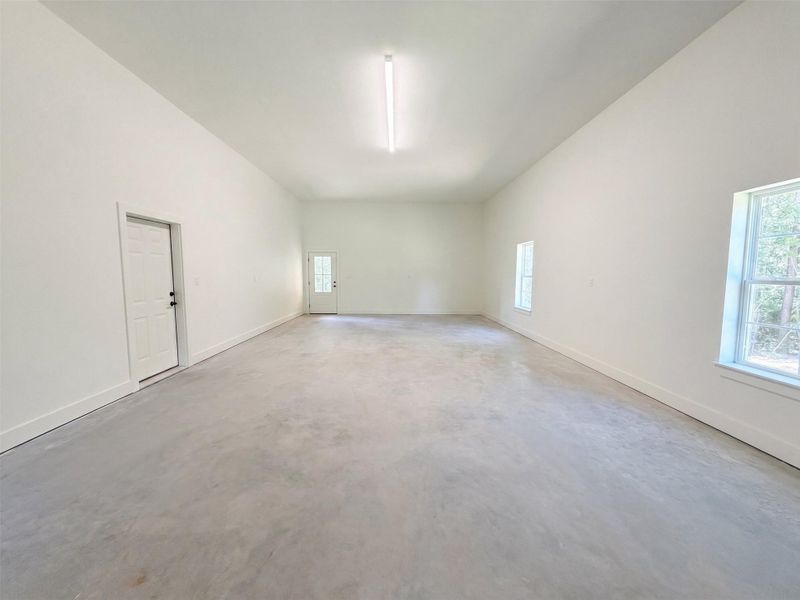 Spacious, unfurnished interior of a new home in , Woodville (Image 33). Spacious, unfurnished interior of a new home in , Woodville (Image 33).