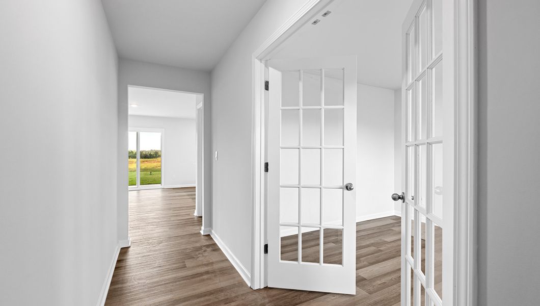 Spacious, unfurnished interior of a new home in Cedar Gap, Fountain Inn (Image 16).