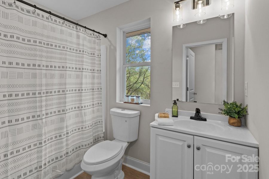 Secondary Bathroom Secondary Bathroom