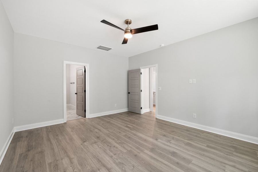 Representative unfurnished interior of a home built from the The Ellery by RobuckHomes in Baylee Ridge, Selma (Image 58).