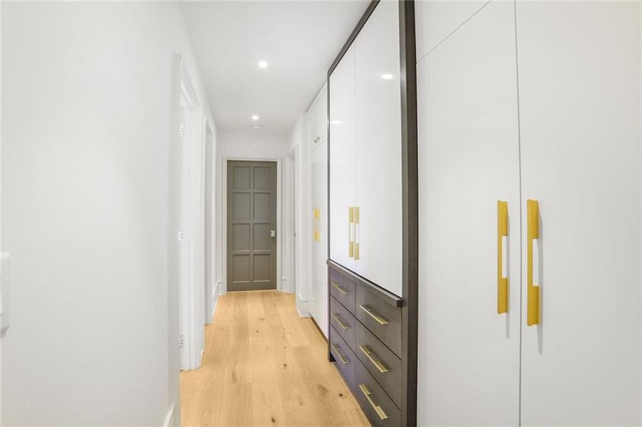 Spacious, unfurnished interior of a new home in , Atlanta (Image 30).