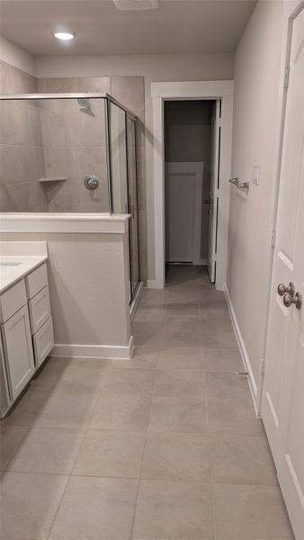 Rinse off the stresses of your day in this oversized shower. Rinse off the stresses of your day in this oversized shower.