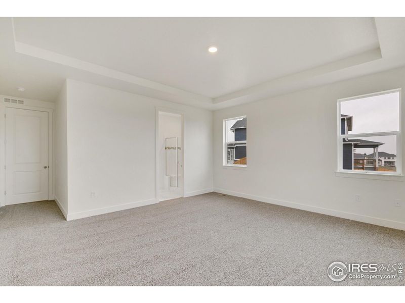 Spacious, unfurnished interior of a new home in Vantage, Berthoud (Image 29).