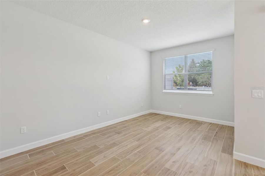 Spacious, unfurnished interior of a new home in Montague Chase, Tampa (Image 18).