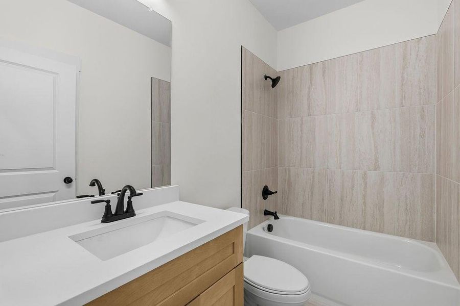 Furnished interior view inside a new home in , Conyers (Image 7).