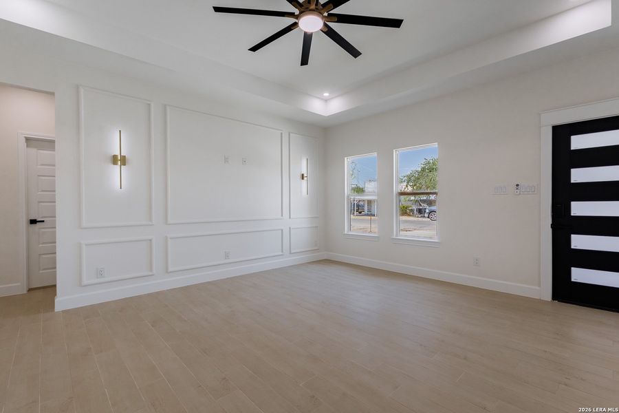 Spacious, unfurnished interior of a new home in , Eagle Pass (Image 26).
