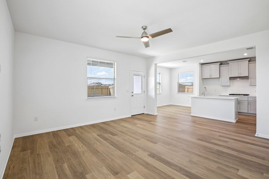 Spacious, unfurnished interior of a new home in Porter Country, Buda (Image 13). Spacious, unfurnished interior of a new home in Porter Country, Buda (Image 13).