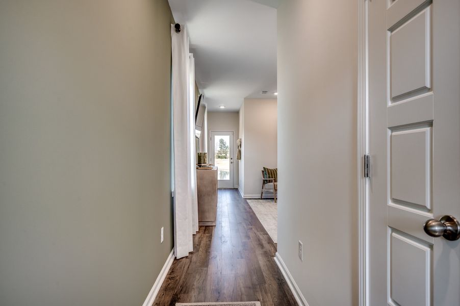 Spacious, unfurnished interior of a new home in Somerset, Myrtle Beach (Image 19).