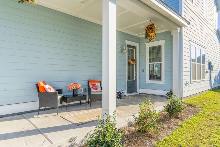 Exterior details and patio area of a home in Carnes Crossroads, Summerville (Image 22).