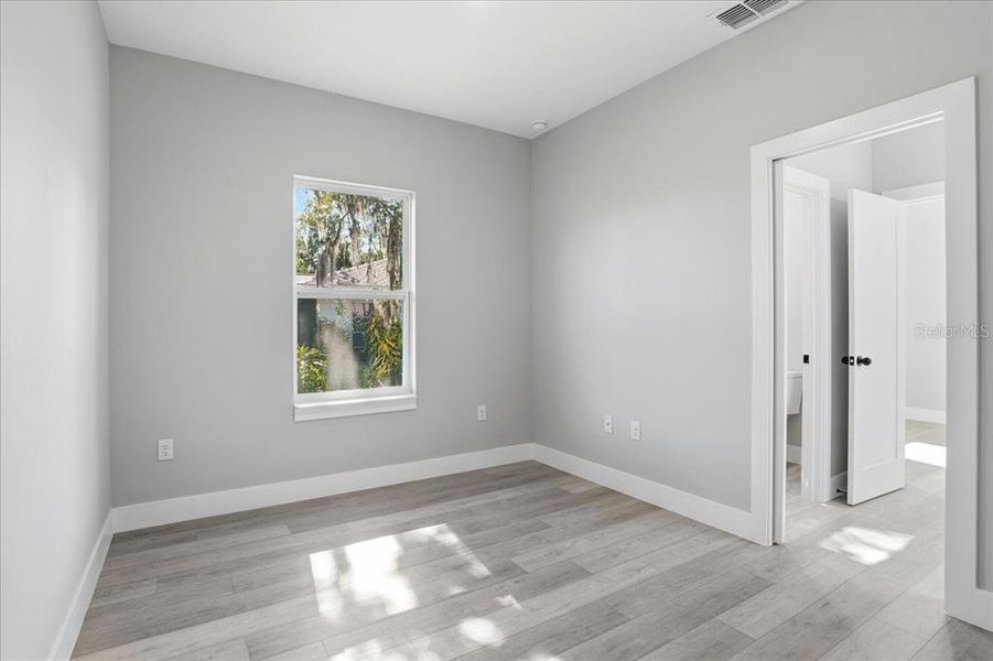 Spacious, unfurnished interior of a new home in , Port Charlotte (Image 34).