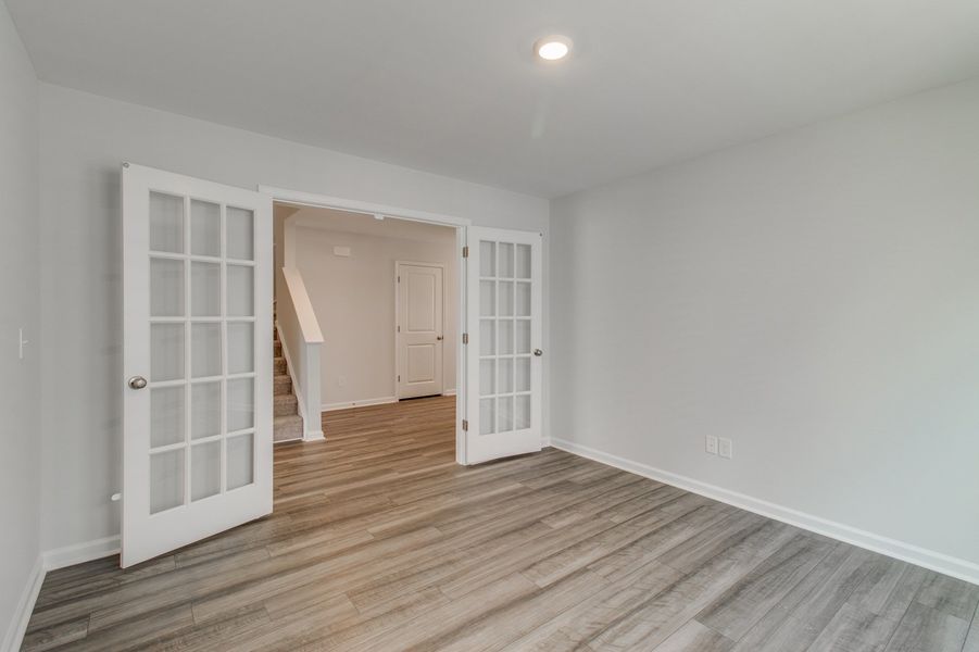 Spacious, unfurnished interior of a new home in Ellington, Elgin (Image 18).