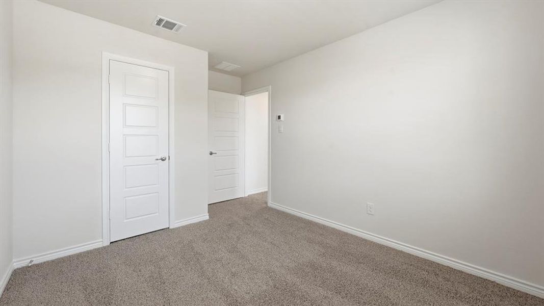 Spacious, unfurnished interior of a new home in Winchester Crossing, Princeton (Image 34).