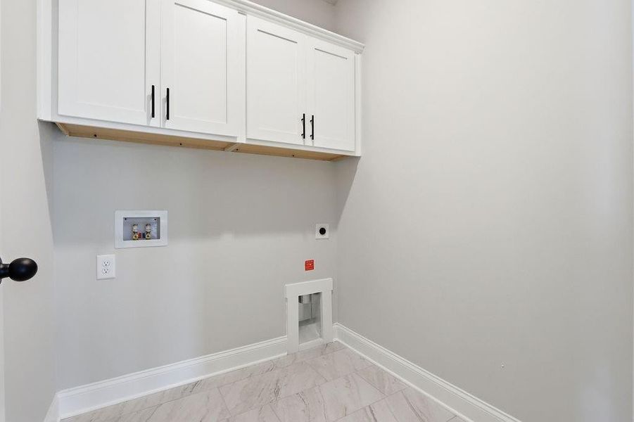 Spacious, unfurnished interior of a new home in , Monroe (Image 29).