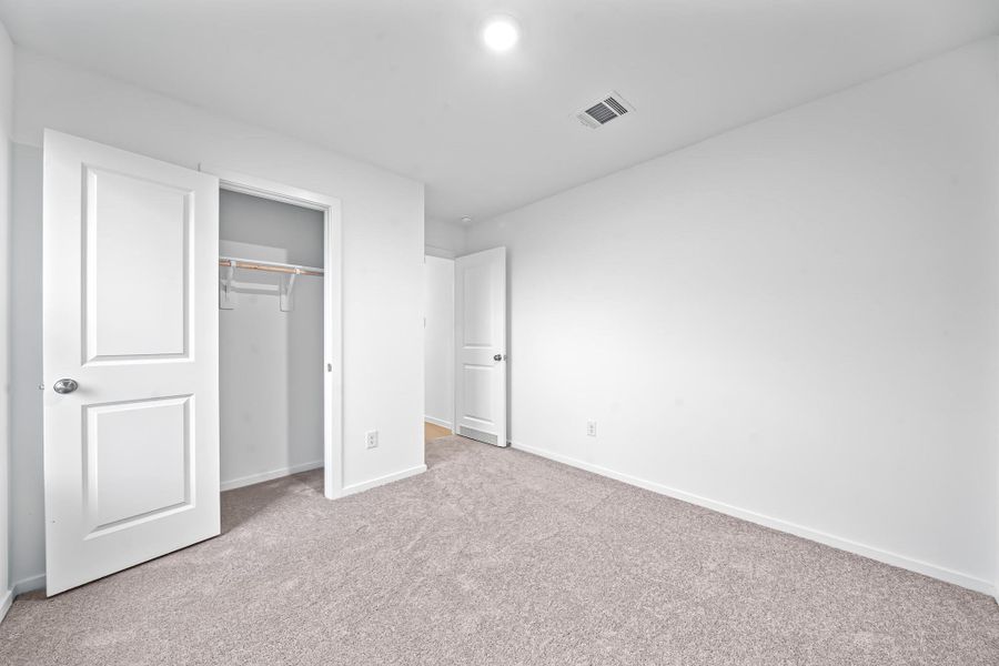 Spacious, unfurnished interior of a new home in Sunterra, Katy (Image 24). Spacious, unfurnished interior of a new home in Sunterra, Katy (Image 24).