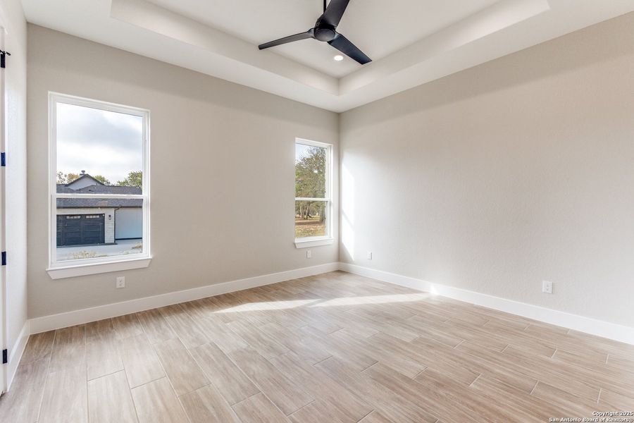Spacious, unfurnished interior of a new home in , Adkins (Image 10).