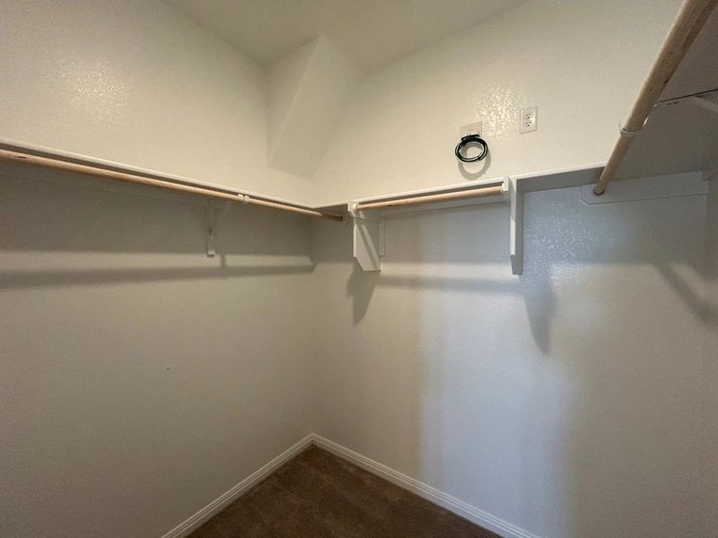 Spacious, unfurnished interior of a new home in Willow Springs, Buda (Image 26).