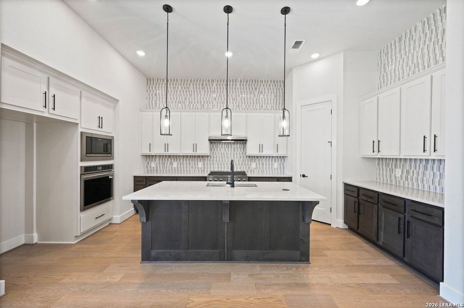 Furnished interior view inside a new home in Meyer Ranch, New Braunfels (Image 4).