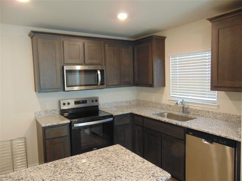 Furnished interior view inside a new home in College Park, Dallas (Image 5).