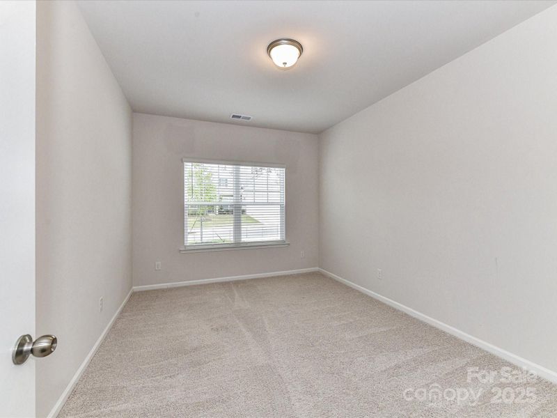 Spacious, unfurnished interior of a new home in , Midland (Image 38).