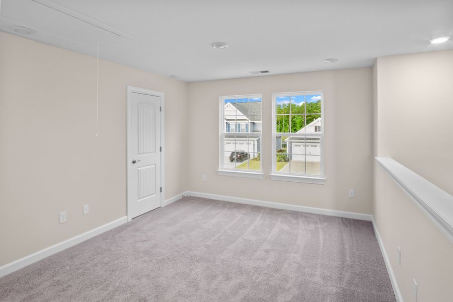 Spacious, unfurnished interior of a new home in Traditions at Carolina Forest, Myrtle Beach (Image 17).